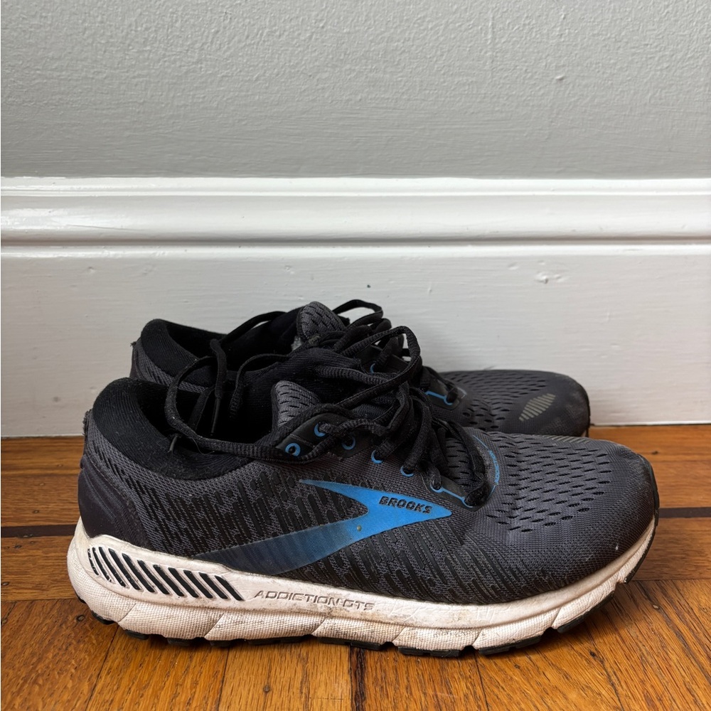 Brooks Men's Black Running Shoes - Size 7